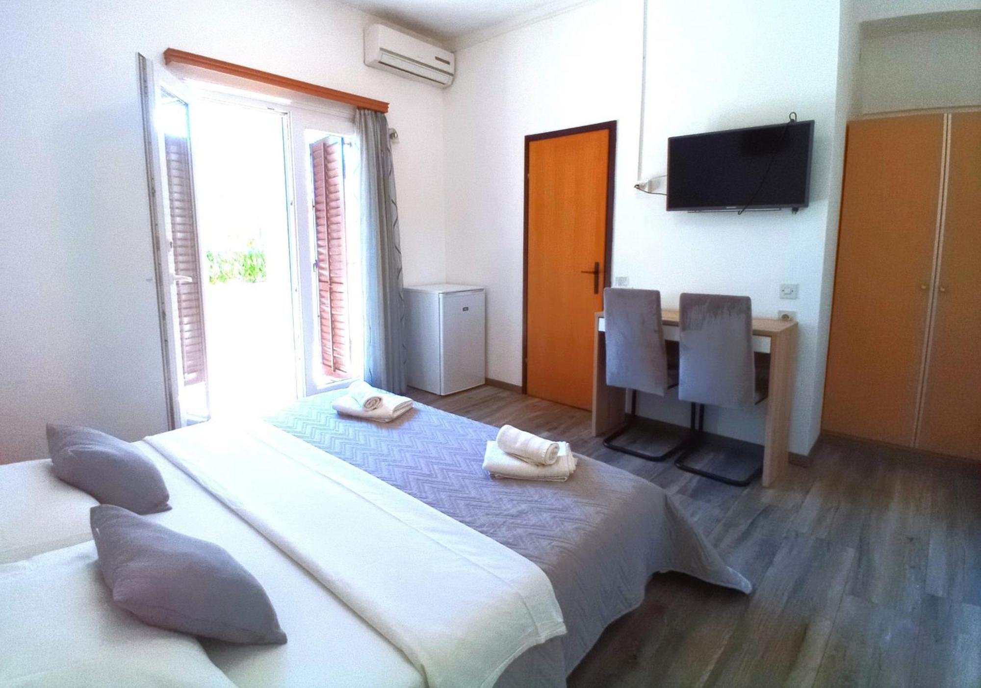 Guesthouse Cecilia 2 马林斯卡 外观 照片