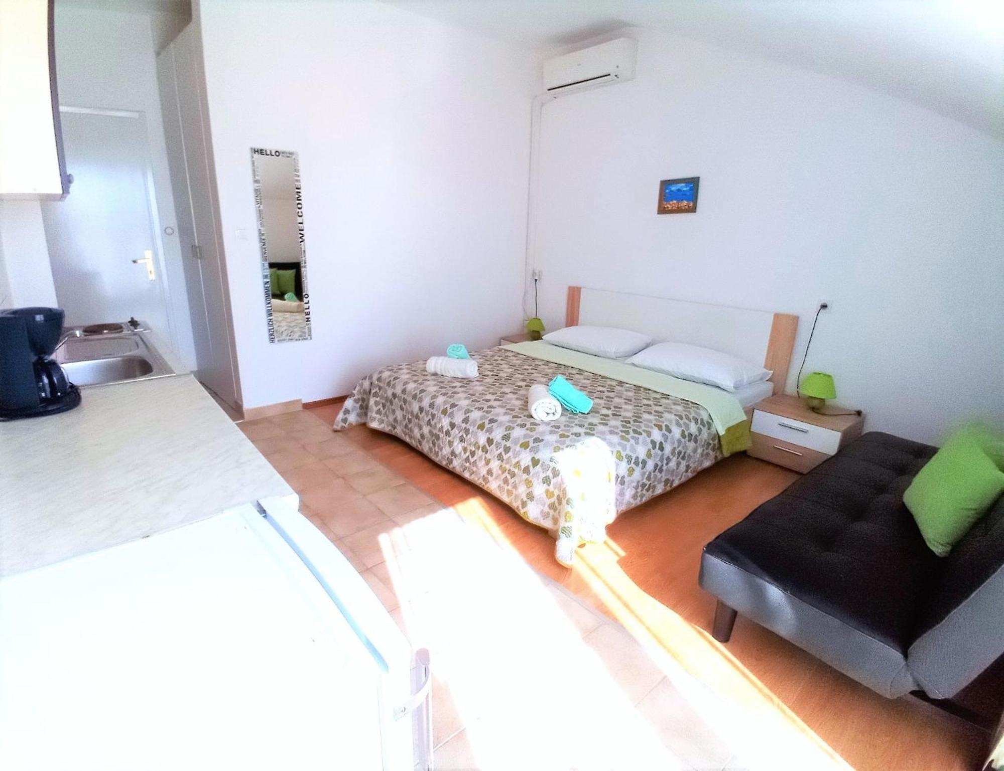 Guesthouse Cecilia 2 马林斯卡 外观 照片