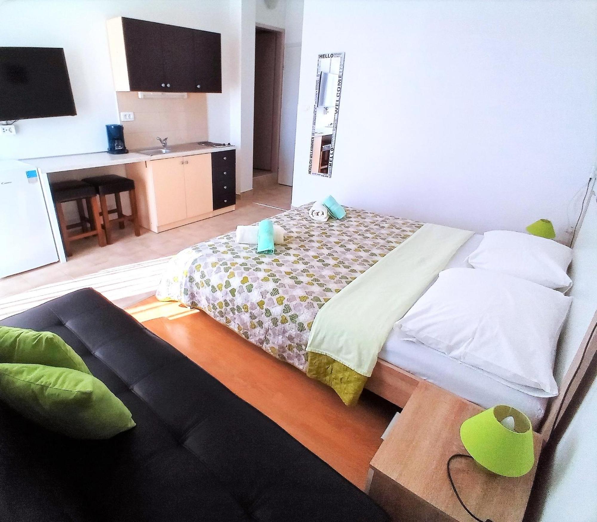 Guesthouse Cecilia 2 马林斯卡 外观 照片