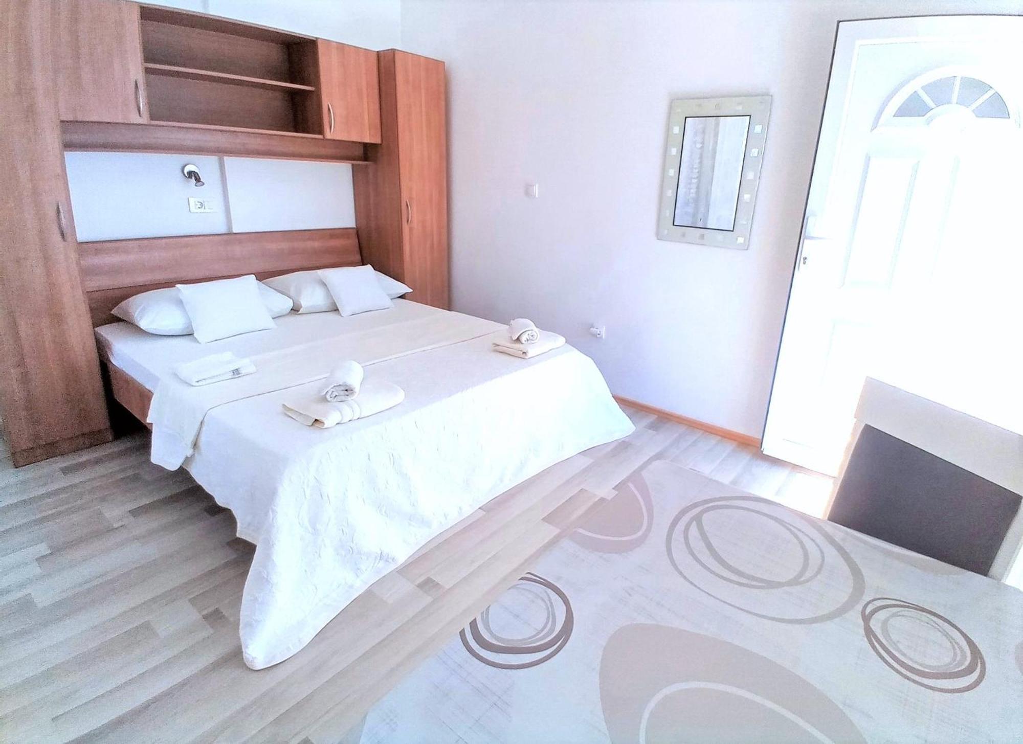 Guesthouse Cecilia 2 马林斯卡 外观 照片