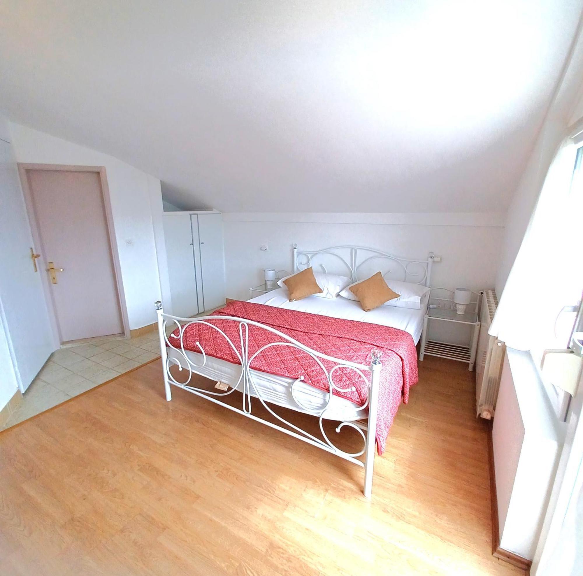 Guesthouse Cecilia 2 马林斯卡 外观 照片