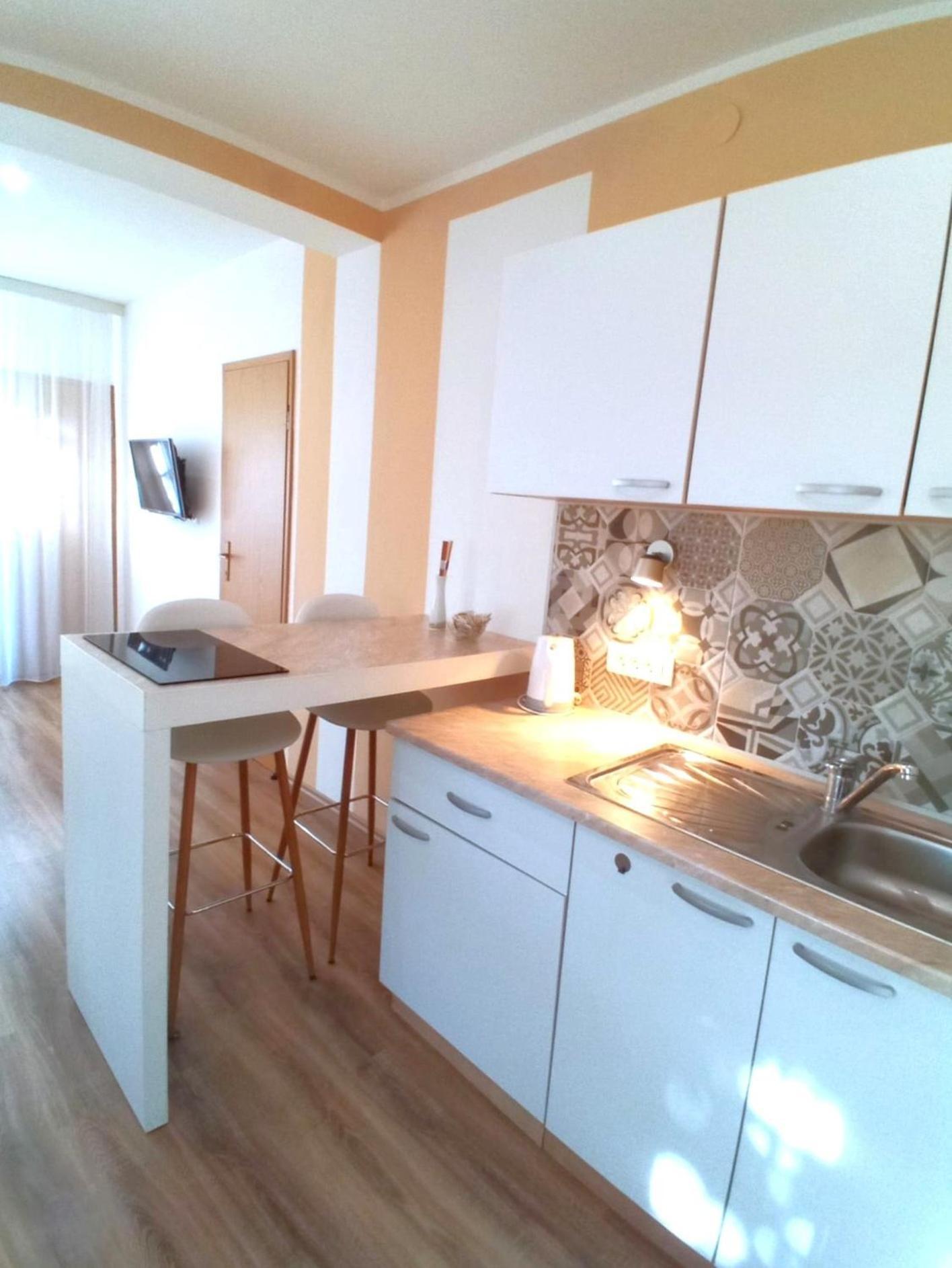 Guesthouse Cecilia 2 马林斯卡 外观 照片