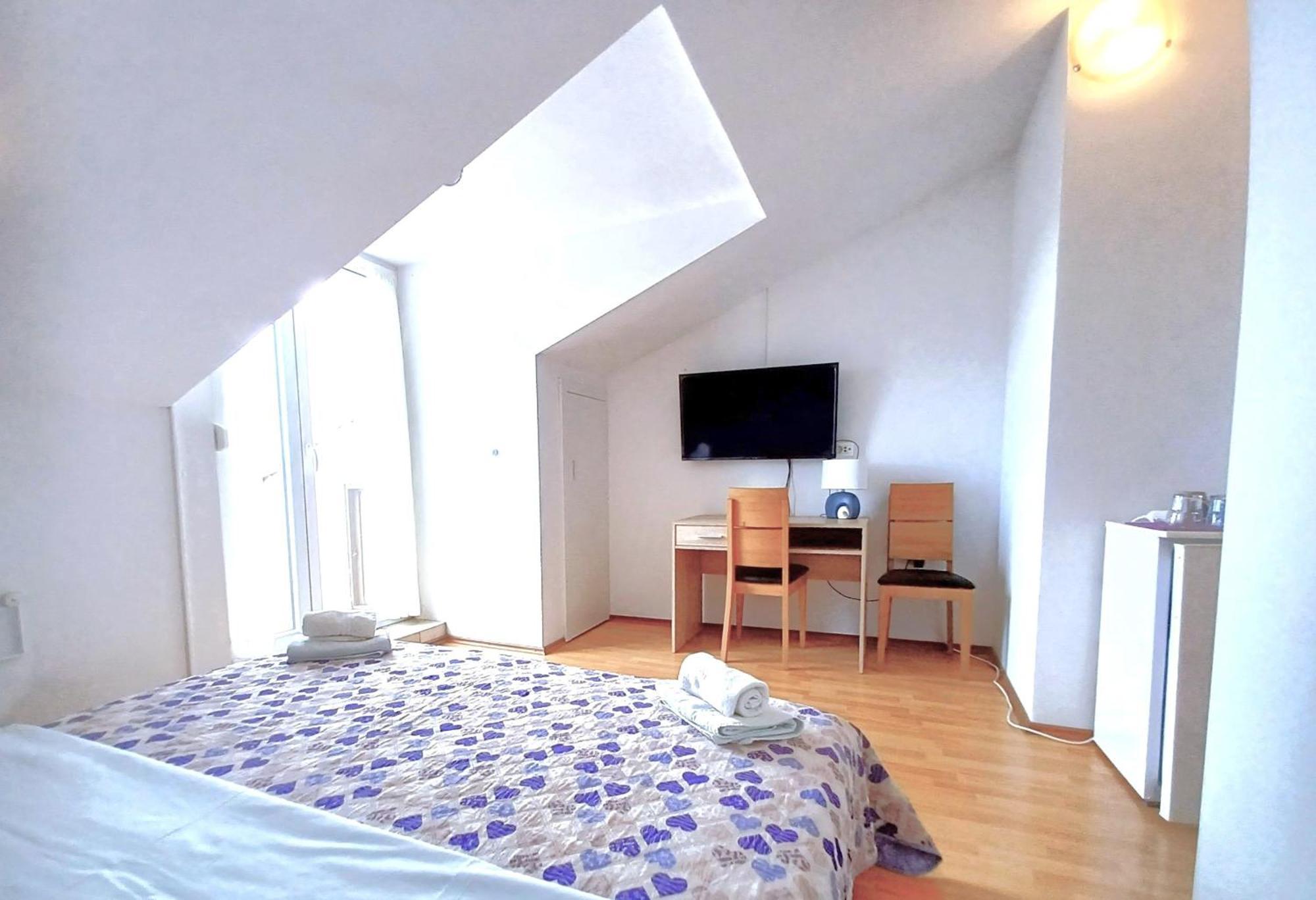 Guesthouse Cecilia 2 马林斯卡 外观 照片